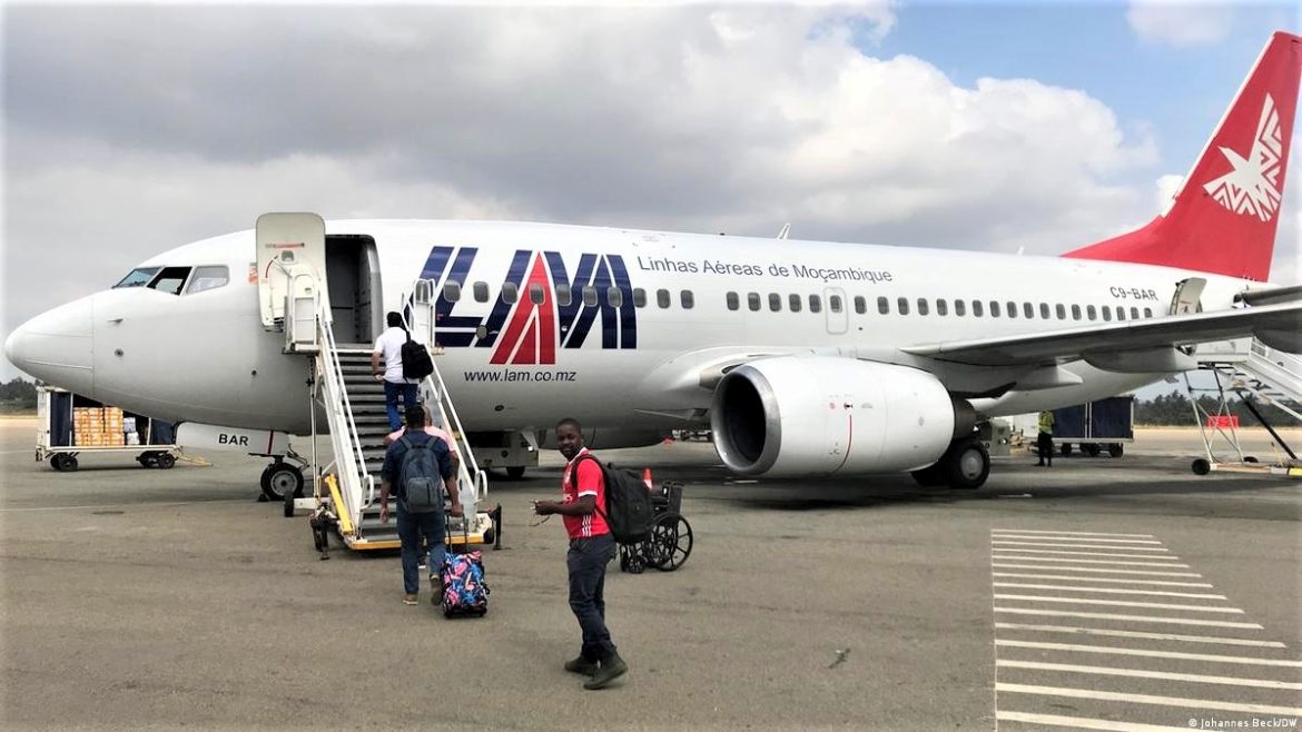 LAM voa para Xai-Xai a partir de Maputo